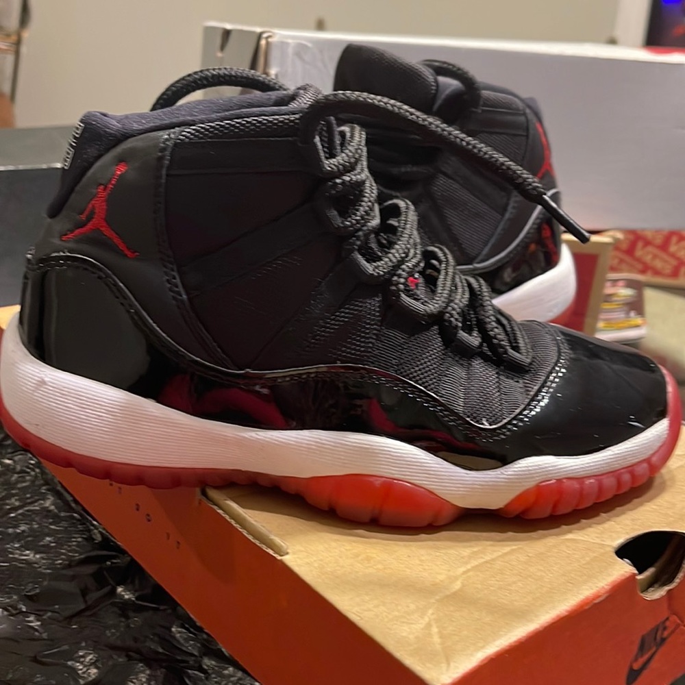 Air Jordan Bred 11s